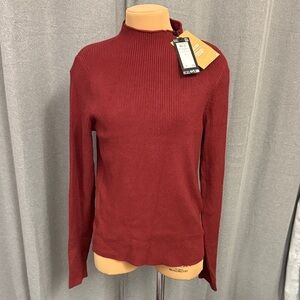 Vero Moda Ribbed Mock Neck Sweater in Burgundy